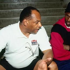 jiuyou官网入口-NBA官方悼念！88岁名人堂教练去世 曾助乔丹签下里程碑代言合同